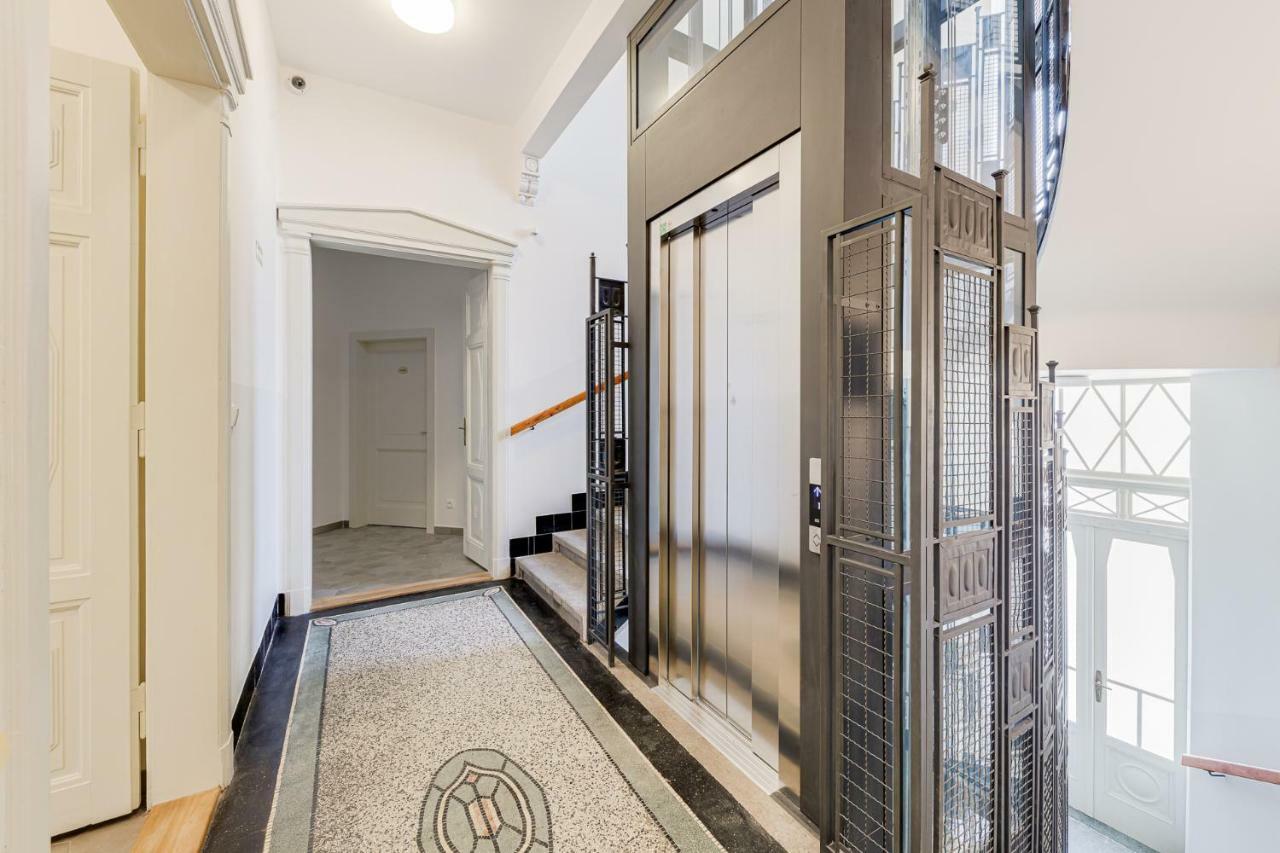 Gold Art Apartments Prague Ngoại thất bức ảnh