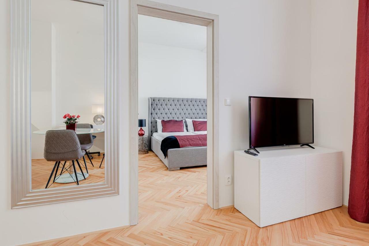 Gold Art Apartments Prague Ngoại thất bức ảnh
