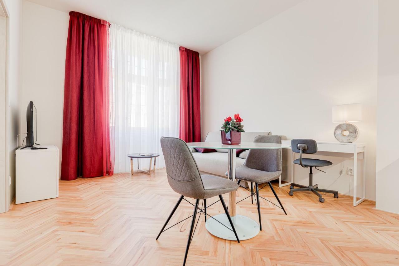 Gold Art Apartments Prague Ngoại thất bức ảnh